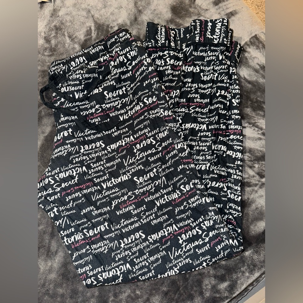 Victoria Secret 2-piece pajama set - Picture 5 of 6